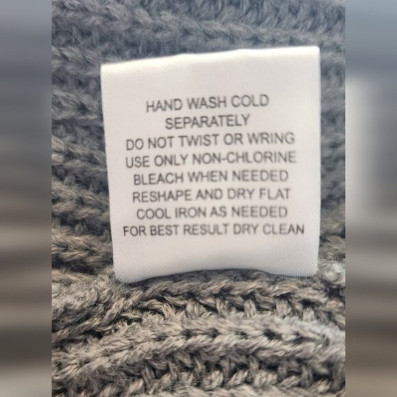 Pink Rose Sweater 4 Button Shoulder Accent Size Small - Picture 5 of 6